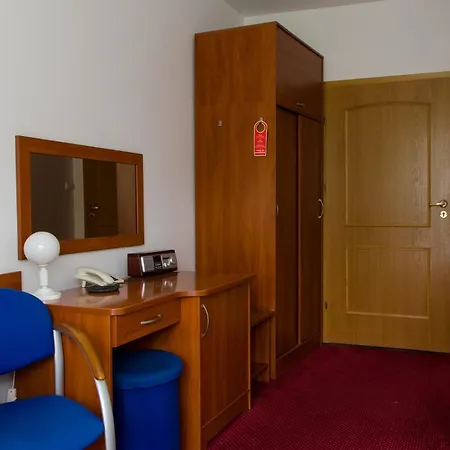 Nidzki Otel 3*