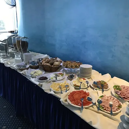 尼兹奇酒店 酒店 3*