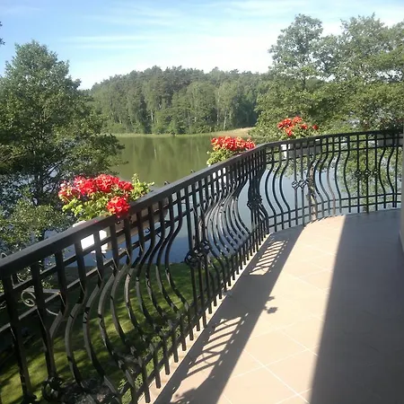 尼兹奇酒店 3* 鲁恰内尼达