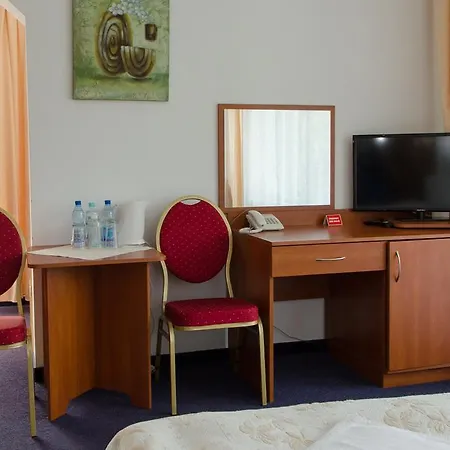 Nidzki Otel 3*